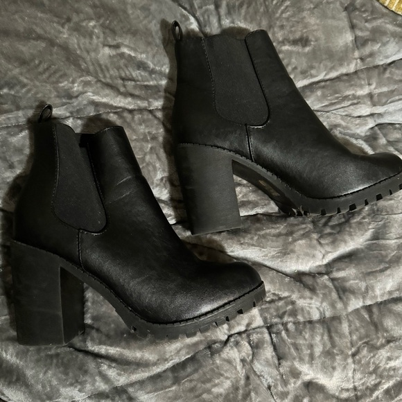 Black Chunky Heel Bootie - Picture 3 of 5